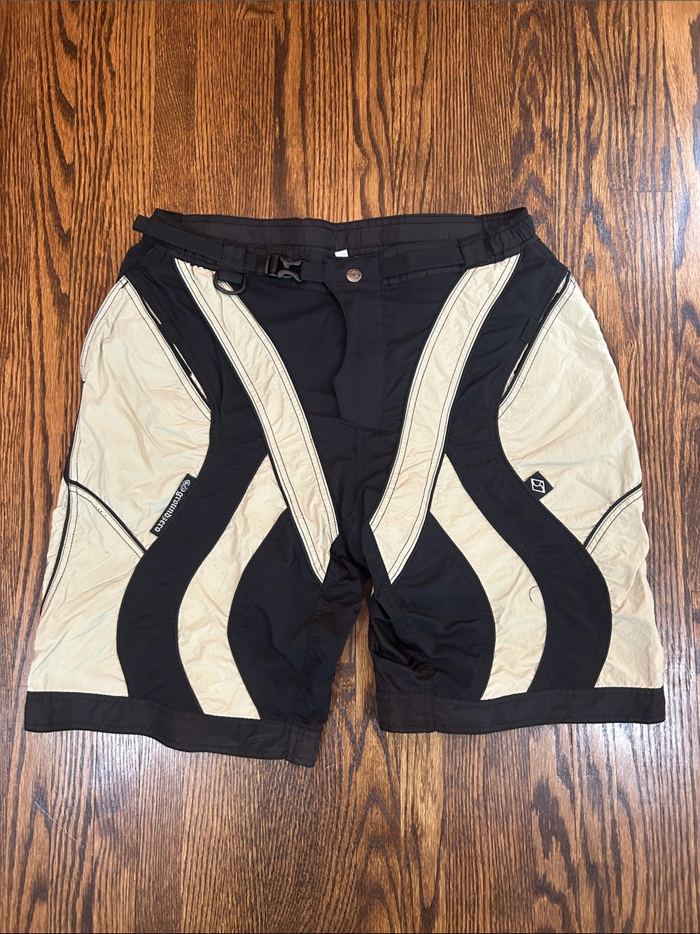 Vintage Y2K Ground Zero Hiking Shorts